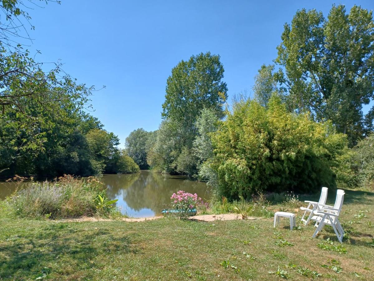 La Ferme Aux Kangourous Donzy Exterior foto